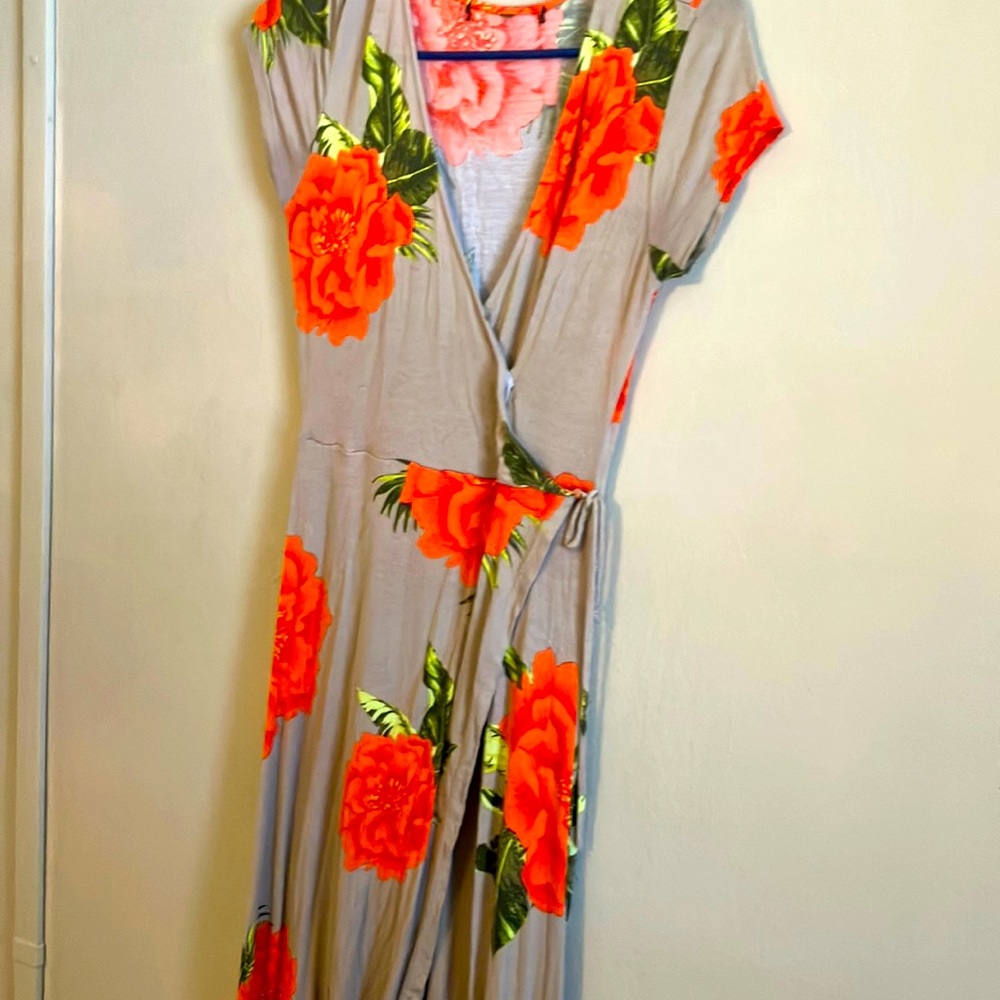 Women’s size medium dress with slit